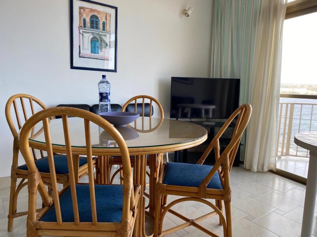 Sea Front Apartment At Mellieha Bay, Malta! Εξωτερικό φωτογραφία